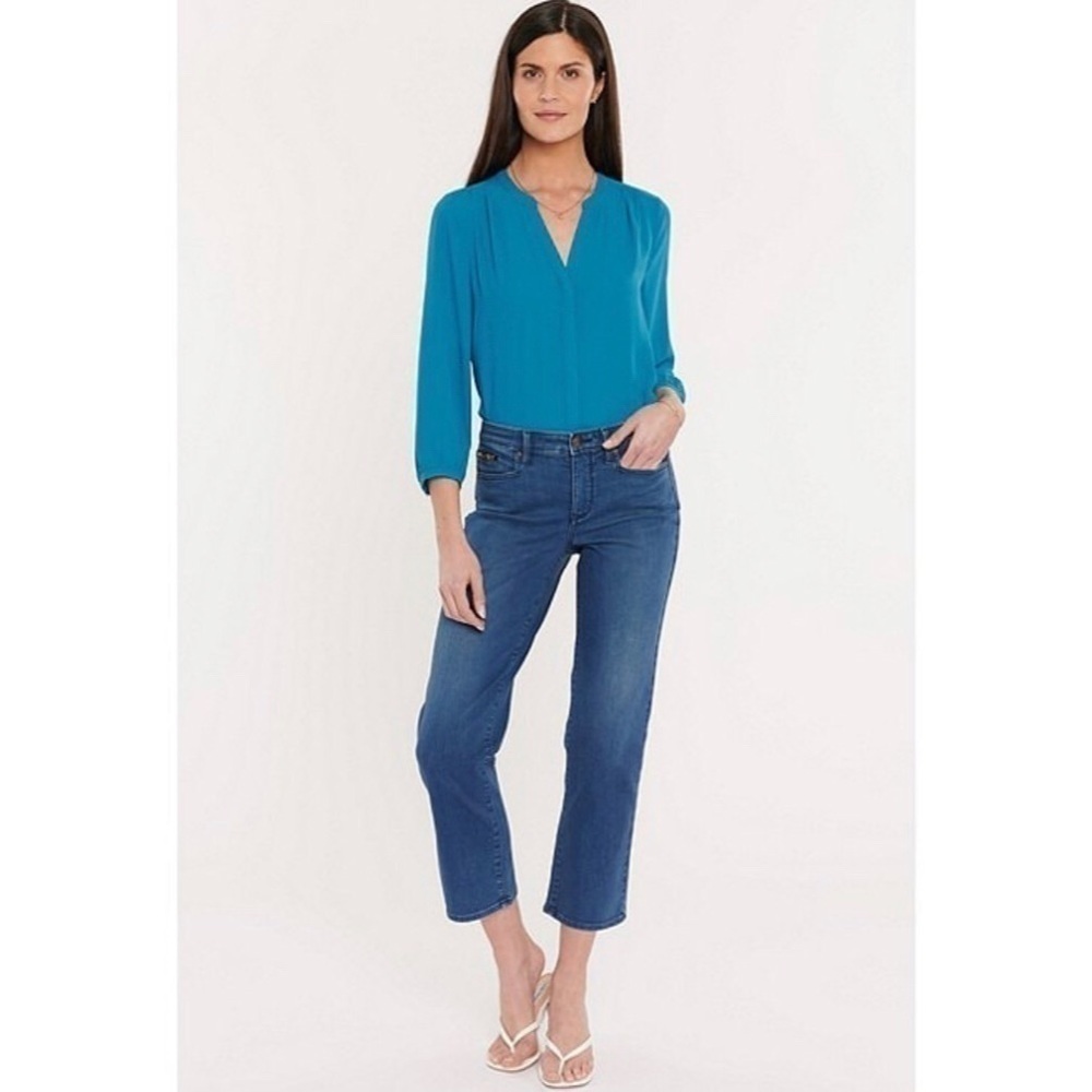 NWT NYDJ Relaxed Straight Piper Capri Crop Jeans - Med Market Medium Wash size 4